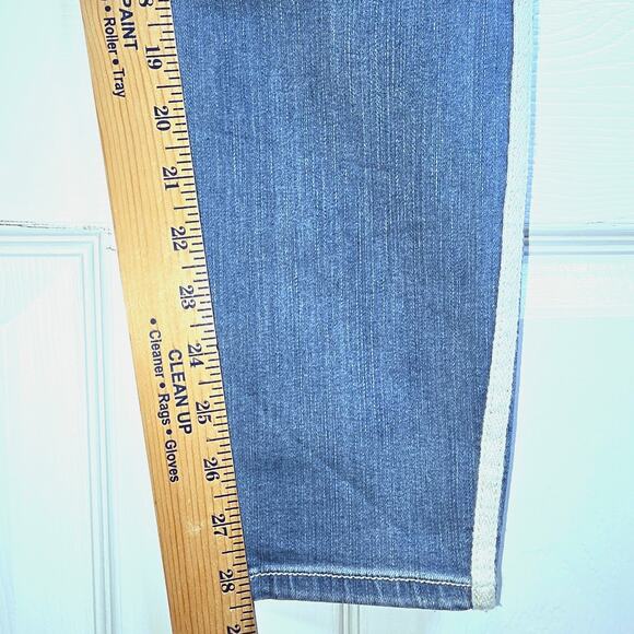 Torrid Skinny Jeans Distressed Jeggings Plus Sz 18 Side Stripes Light Wash - Picture 9 of 11
